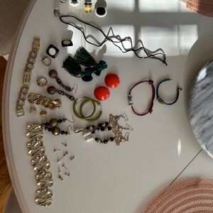 Elegant Gold and Black Women's Jewelry Set